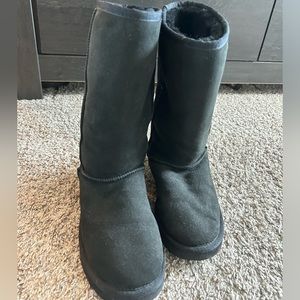 Black tall uggs
